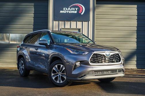 2022 Toyota Highlander Hybrid XLE