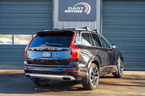 2021 Volvo XC90 T6 Momentum