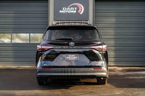 2022 Toyota Sienna LE
