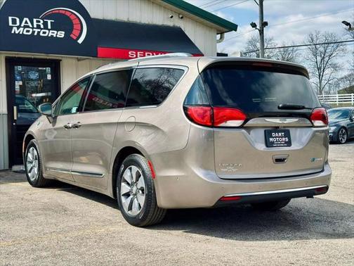 2017 Chrysler Pacifica Hybrid Platinum