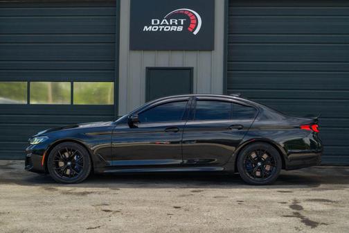 Black Sapphire Metallic 2022 BMW 540 i xDrive