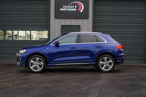 2022 Audi Q3 45 S line Premium
