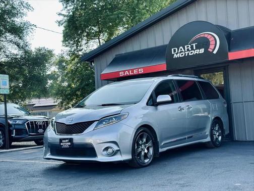 2016 Toyota Sienna SE