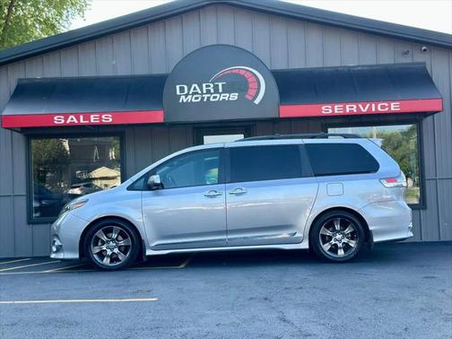 2016 Toyota Sienna SE
