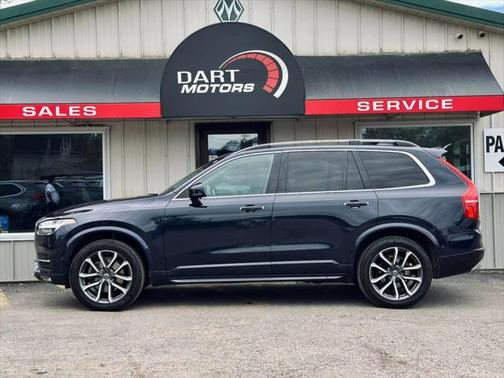 2017 Volvo XC90 T6 Momentum