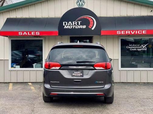 2018 Chrysler Pacifica Hybrid Touring L