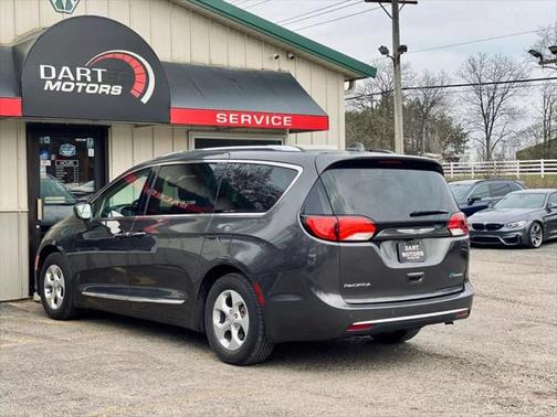 2018 Chrysler Pacifica Hybrid Touring L