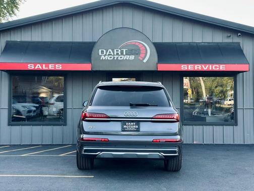 2021 Audi Q7 45 Premium Plus