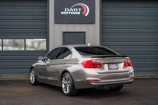 2018 BMW 330 i xDrive