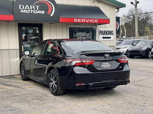 2022 Toyota Camry SE