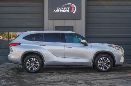 2020 Toyota Highlander Hybrid XLE