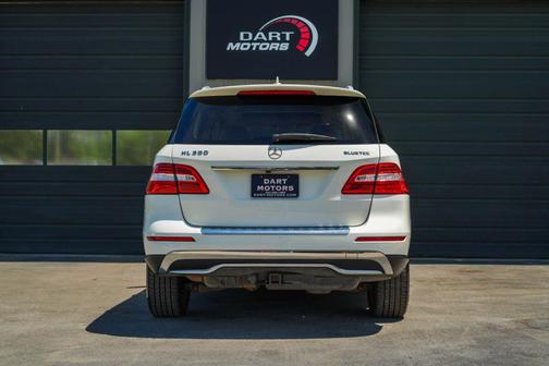 White 2013 Mercedes-Benz M-Class ML 350 BlueTEC 4MATIC