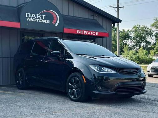 2019 Chrysler Pacifica Hybrid Touring L