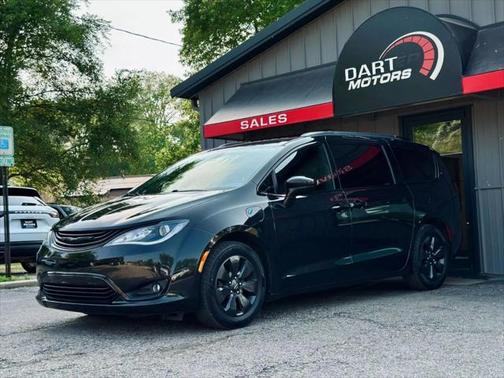 2019 Chrysler Pacifica Hybrid Touring L