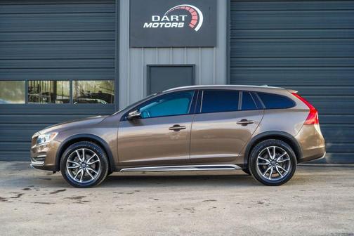 2016 Volvo V60 Cross Country T5
