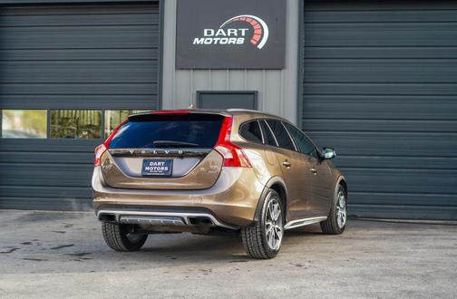 2016 Volvo V60 Cross Country T5
