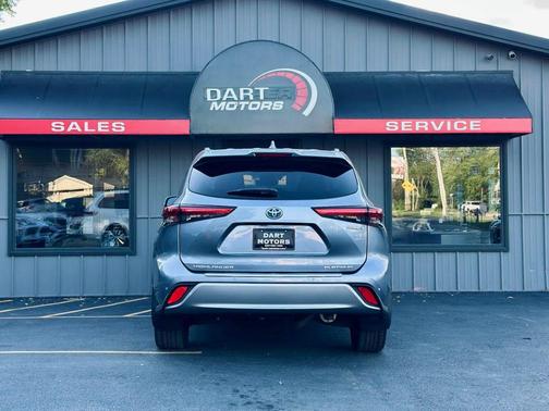 2021 Toyota Highlander Hybrid Platinum