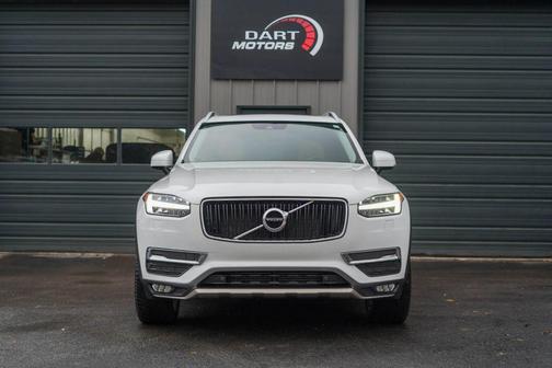2016 Volvo XC90 T6 Momentum