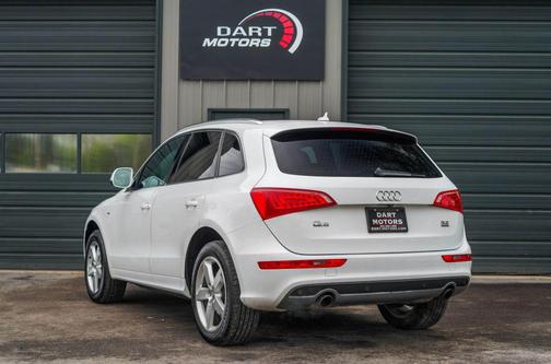 White 2012 Audi Q5 3.2 Quattro Premium Plus Sport Utility 4D
