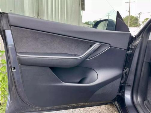 2021 Tesla Model Y Long Range Sport Utility 4D