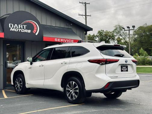 2020 Toyota Highlander Hybrid XLE