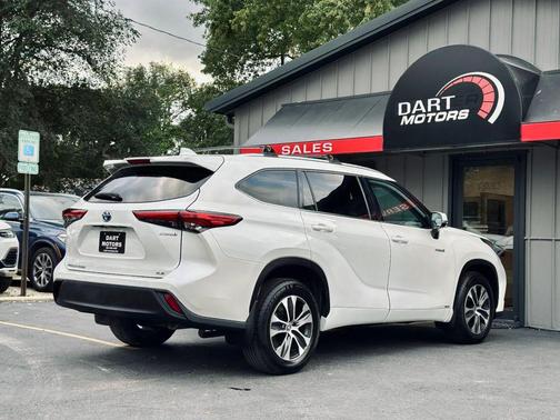 2020 Toyota Highlander Hybrid XLE