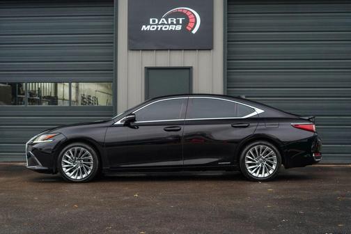 2020 Lexus ES 300h Ultra Luxury