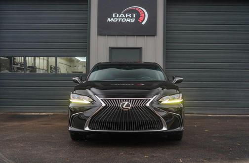 2020 Lexus ES 300h Ultra Luxury