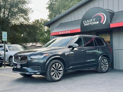 2021 Volvo XC90 T5 Momentum