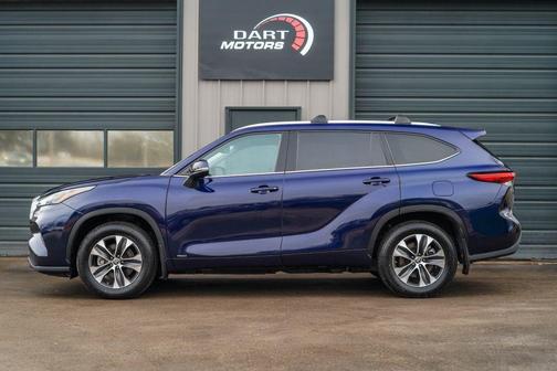 2022 Toyota Highlander Hybrid XLE
