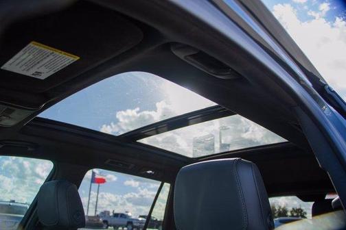 Photo 3 of 32 of 2020 Cadillac XT6 Premium Luxury FWD