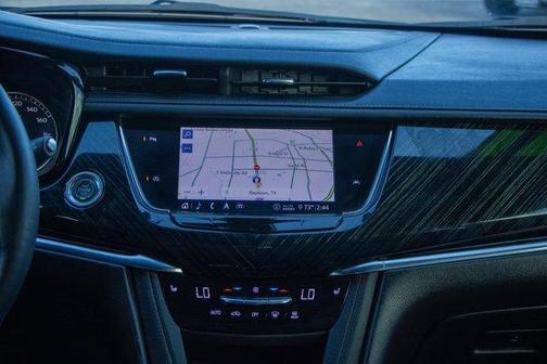 Photo 4 of 32 of 2020 Cadillac XT6 Premium Luxury FWD