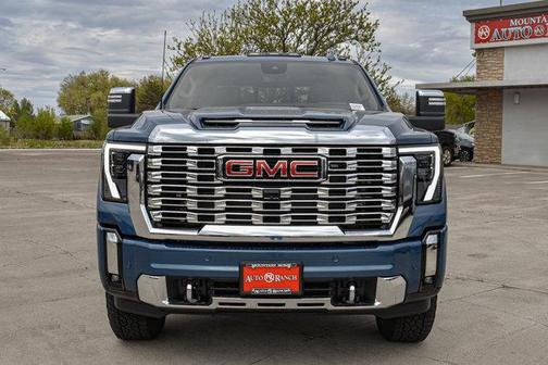 2025 GMC Sierra 2500 Denali