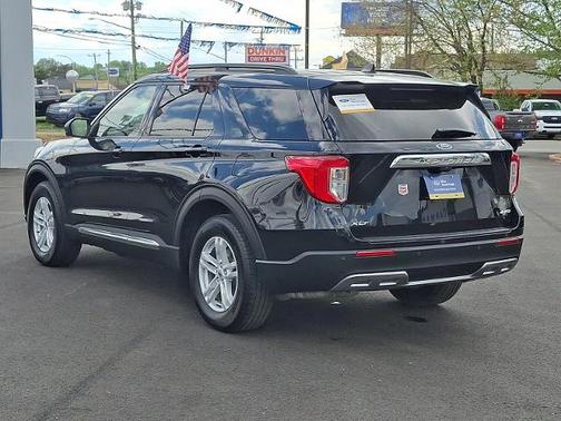 AGATE BLACK METALLIC 2023 Ford Explorer XLT