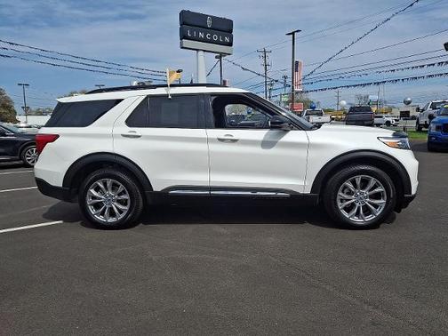 STAR WHITE MET TRI-COAT 2024 Ford Explorer XLT