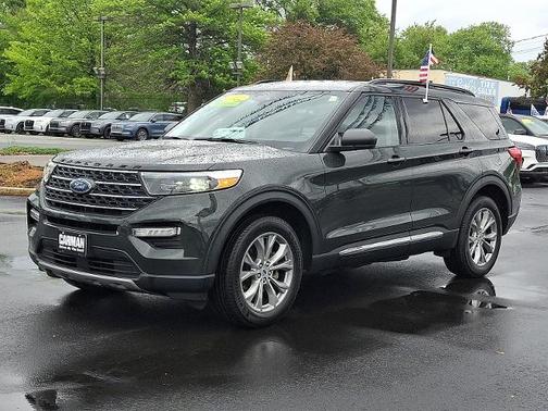 FORGED GREEN METALLIC 2022 Ford Explorer XLT