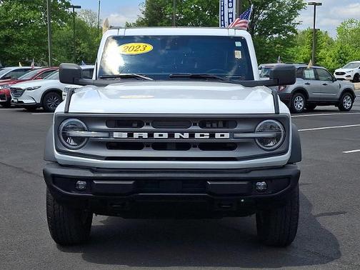 OXFORD WHITE 2023 Ford Bronco BIG BEND