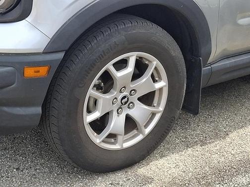 ICONIC SILVER METALLIC 2021 Ford Bronco Sport BASE