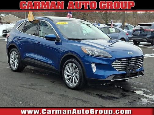 2022 Ford Escape TITANIUM