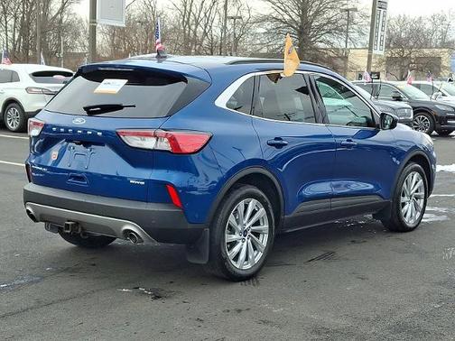 2022 Ford Escape TITANIUM