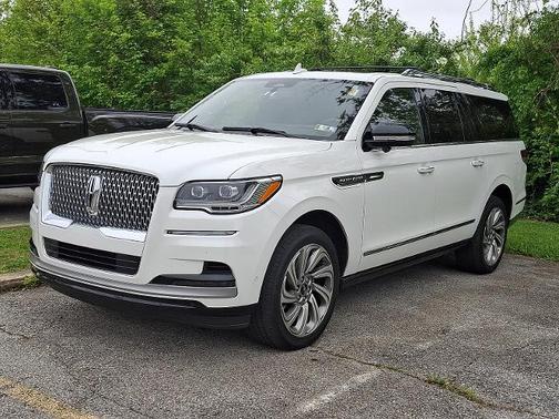 PRISTINE WHITE METALLIC 3C 2022 Lincoln Navigator L RESERVE