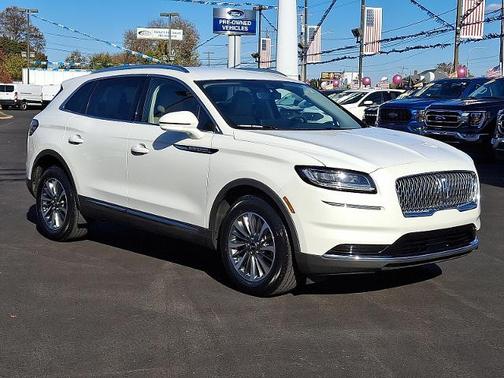 2022 Lincoln Nautilus STANDARD