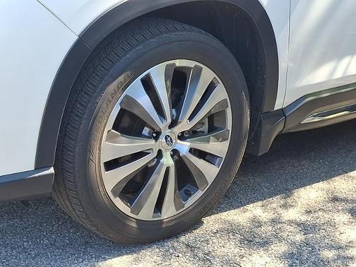 Crystal White Pearl 2020 Subaru Ascent TOURING 7-PASSENGER