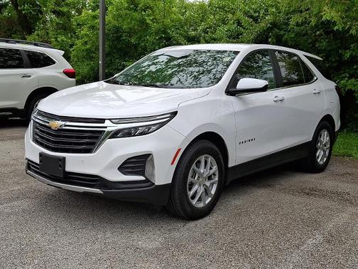 Summit White 2023 Chevrolet Equinox LT W/1LT