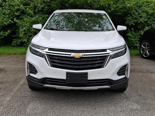 Summit White 2023 Chevrolet Equinox LT W/1LT