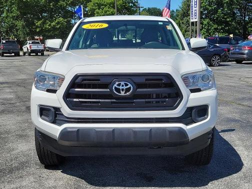 2016 Toyota Tacoma SR