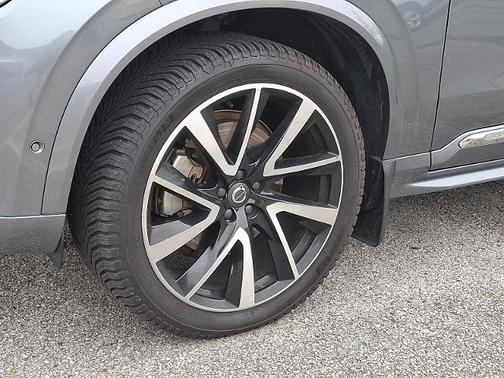 Osmium Gray Metallic 2019 Volvo XC90 T6 INSCRIPTION