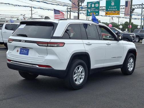2023 Jeep Grand Cherokee LAREDO