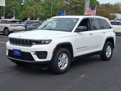 2023 Jeep Grand Cherokee LAREDO