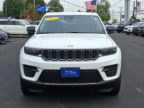 2023 Jeep Grand Cherokee LAREDO